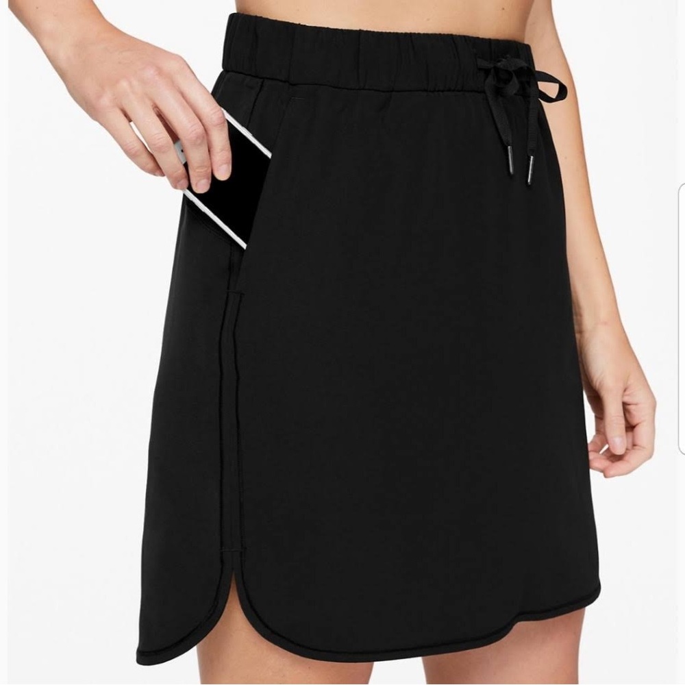 Lululemon On the Fly Skirt, 8